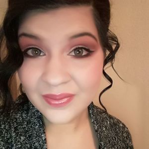 Meet your Posher, Katherine